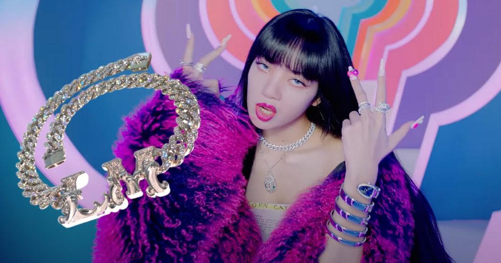Le nouveau bijoutier coréen, DAVID AVLN, fait le plein de diamants pour Lisa de BLACKPINK.