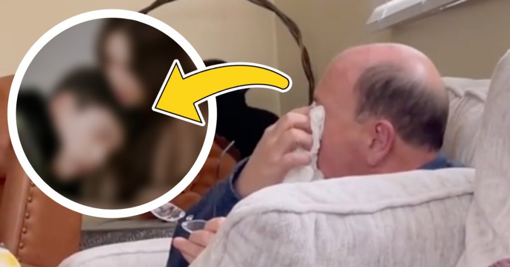La « vidéo la plus virale » de ce TikToker en 2021 est en fait celle de son père pleurant sur une série K iconique