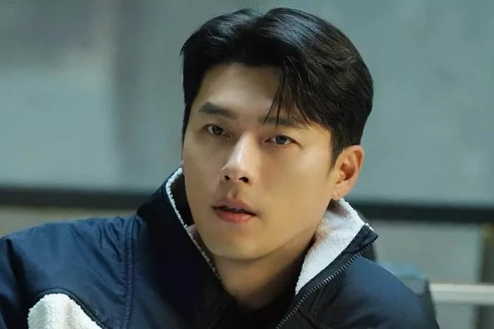 Hyun Bin provoque une frénésie avec une partie du corps fascinante qui laissera les fans s’évanouir